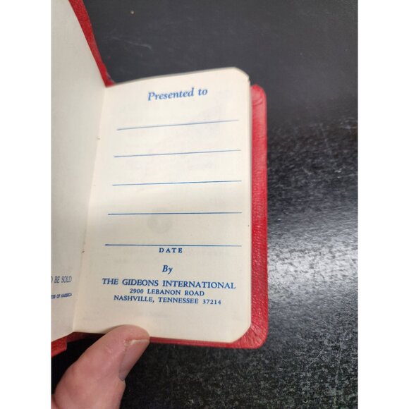 New Testament Psalms Proverbs Pocket Bible 1974-Red & Gold Text - Picture 3 of 9